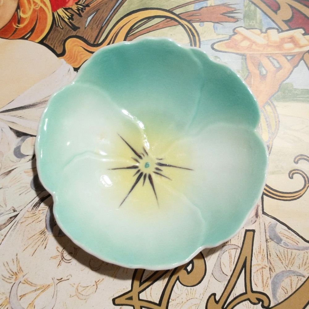 Dainty ceramic floral shallow trinket dish - shades of turquoise yellow
